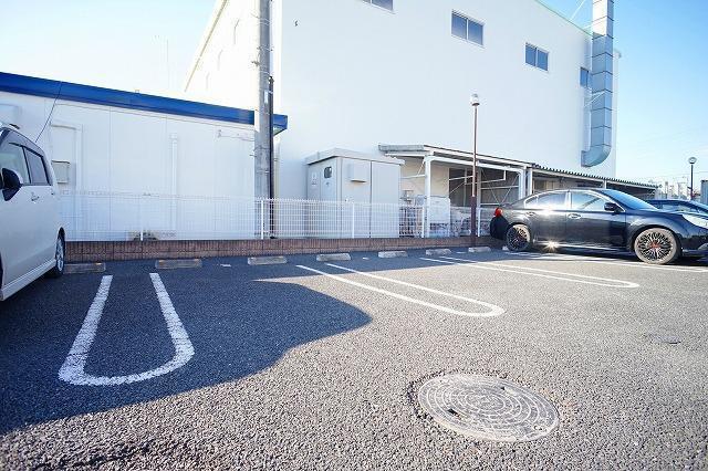 アヴェニールＡ（203） 駐車場