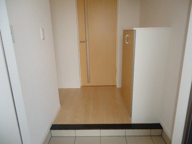 クリスタルパレス 玄関