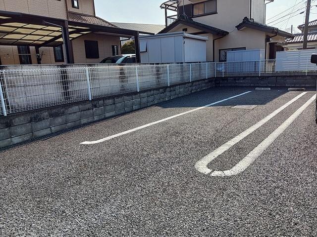 フィオーレ（202） 駐車場