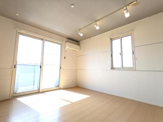 Ｆｏｎｔａｎａ　Ａ（202） 室内