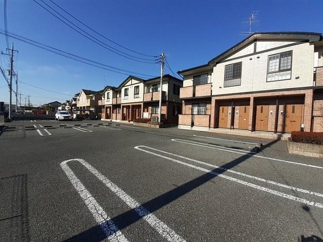 エテルネルＢ（201） 駐車場
