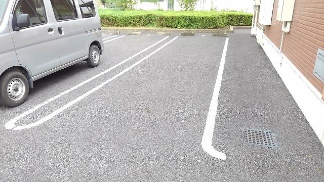 エルヴェールＡ（202） 駐車場