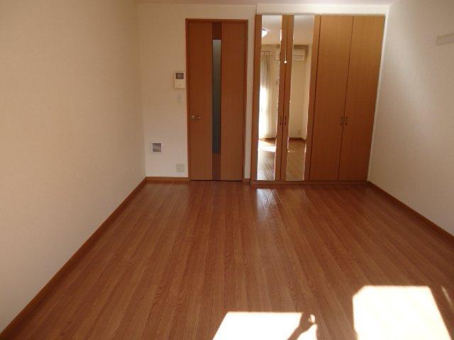 響 部屋画像