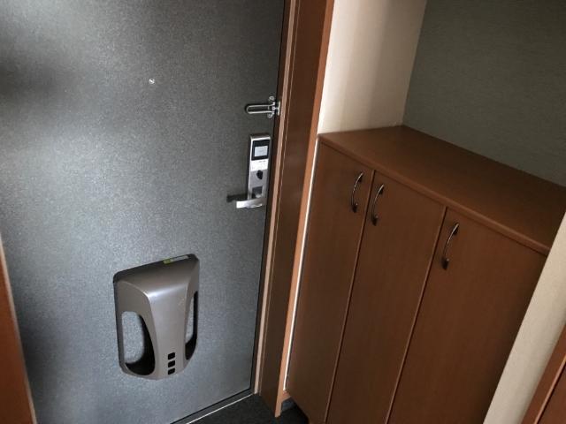 ライラック 玄関