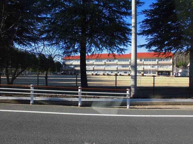 坂西中学校：2100m