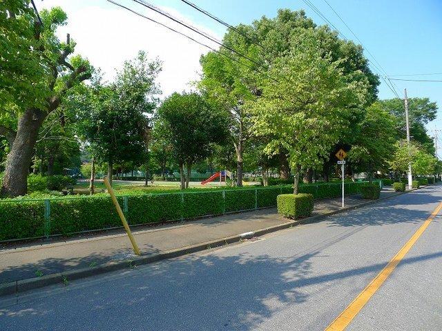 高根中央公園：472m