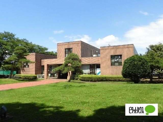千代田町立山屋記念図書館：1680m