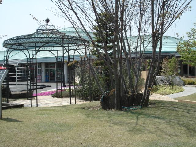 道の駅　どまんなかたぬま：300m