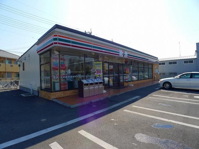 セブンイレブン太田市藤阿久店：290m