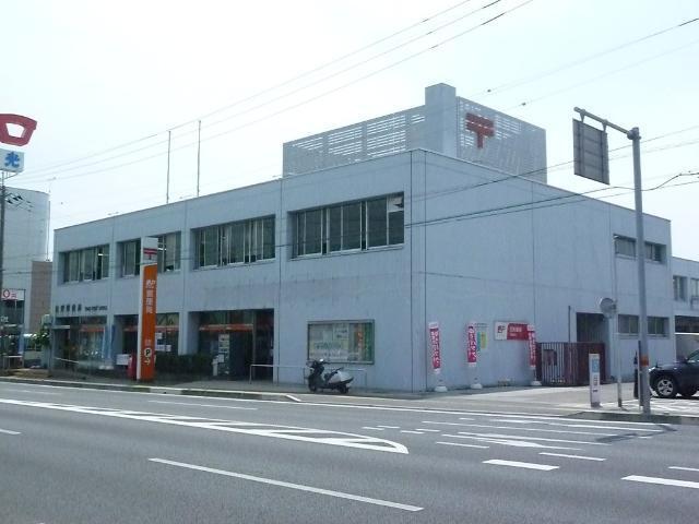 佐野郵便局：748m