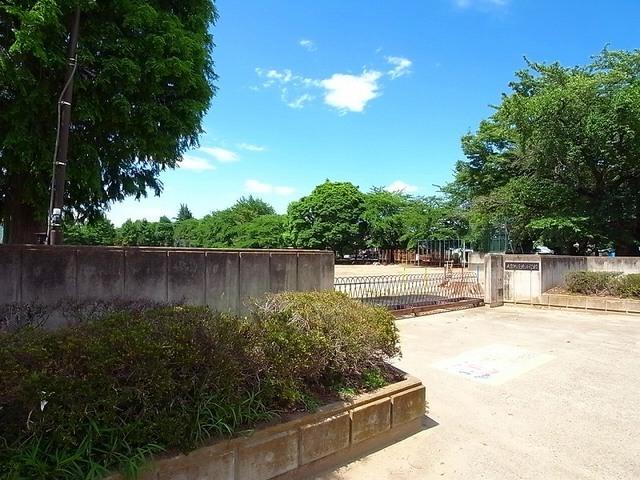大泉町立北小学校：800m