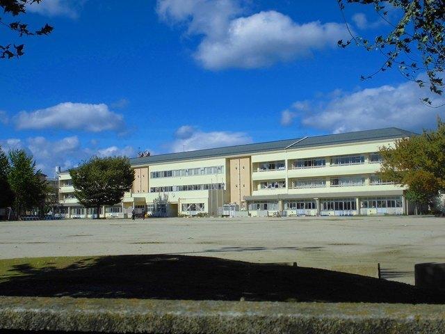 足利市立南小学校：998m