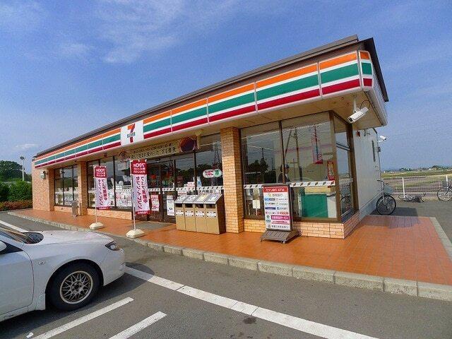 セブンイレブン龍舞バイパス店：500m