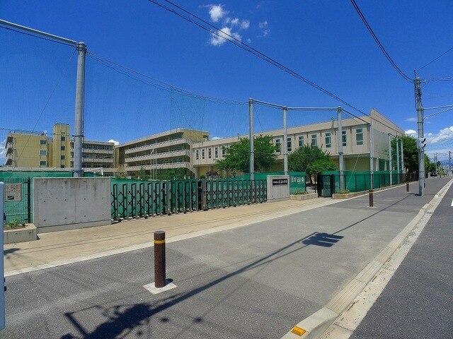 太田市立尾島小学校：1076m