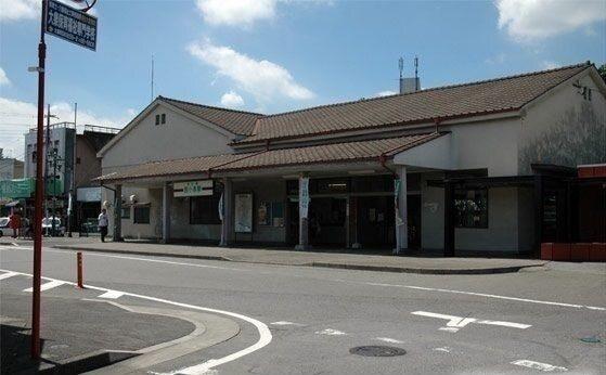 西小泉駅：2000m