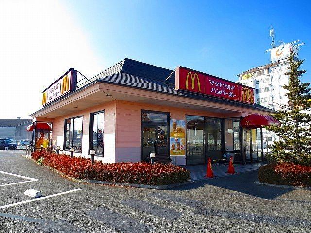 マクドナルド：850m