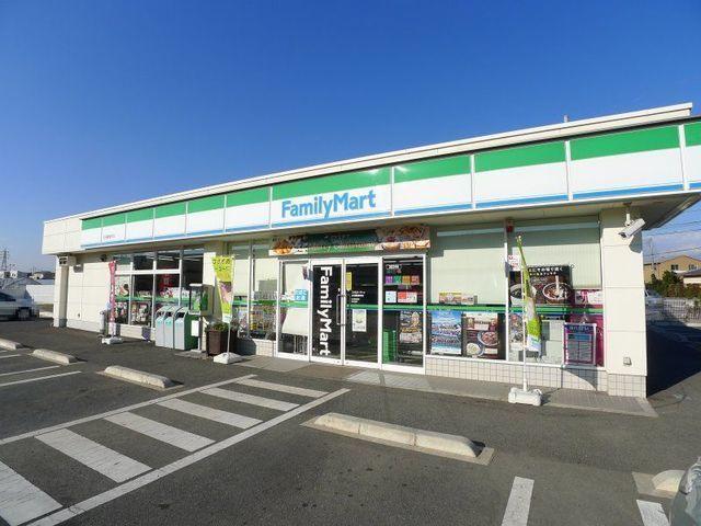 ファミリーマート太田薮塚町店：1000m
