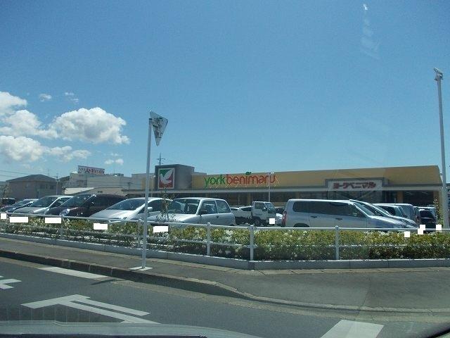 ヨークベニマル：1300m