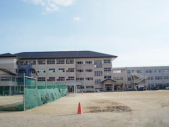 西中学校：500m