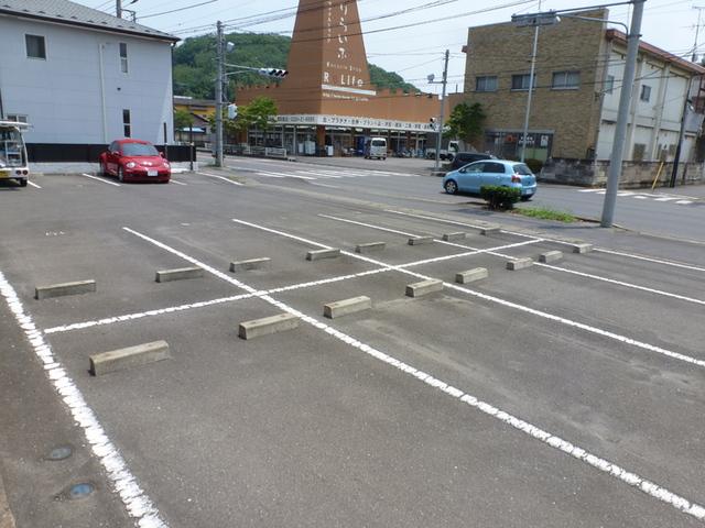サンビレッジ足利（102） 駐車場