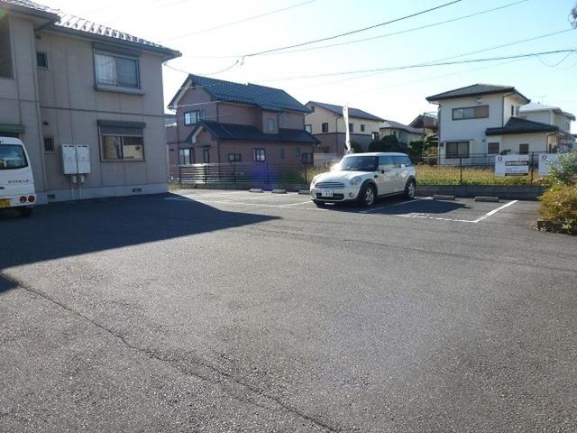 ディアコート（202） 駐車場