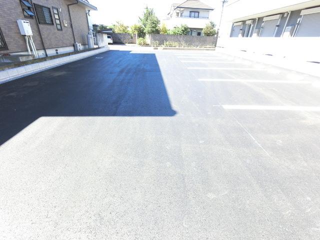 Grant・Ⅰ（103） 駐車場