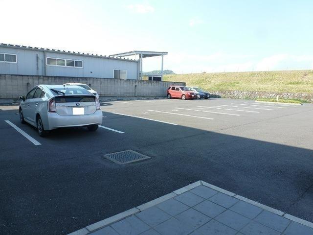 Ｏｎｅ'ｓ Ｈａｒｂｏｒ（205） 駐車場