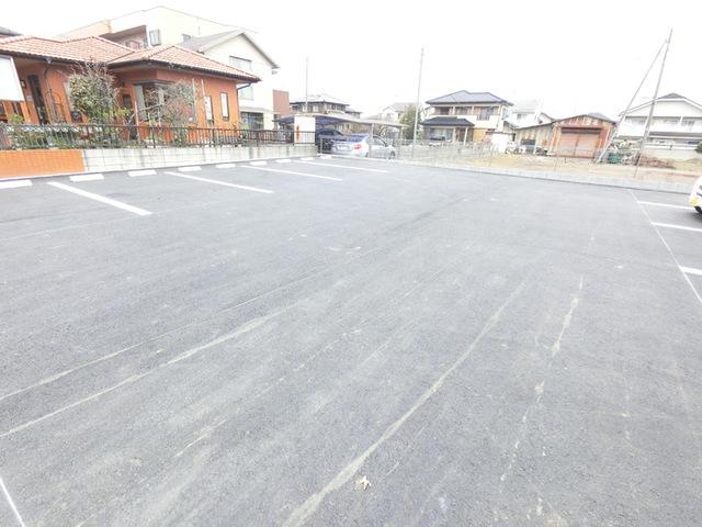 マノア（101） 駐車場