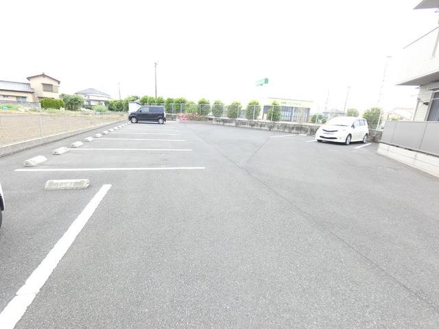 エルパセオ（302） 駐車場