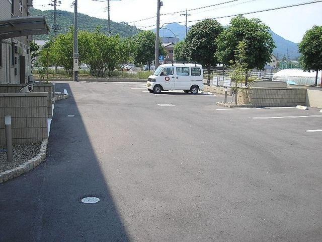 プリスカーサ（203） 駐車場