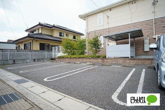 スペランツァ（203） 駐車場