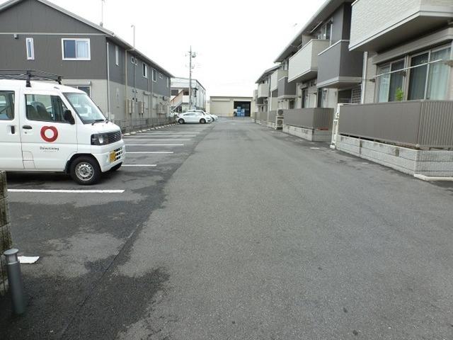 グランソレイユ　Ａ（202） 駐車場
