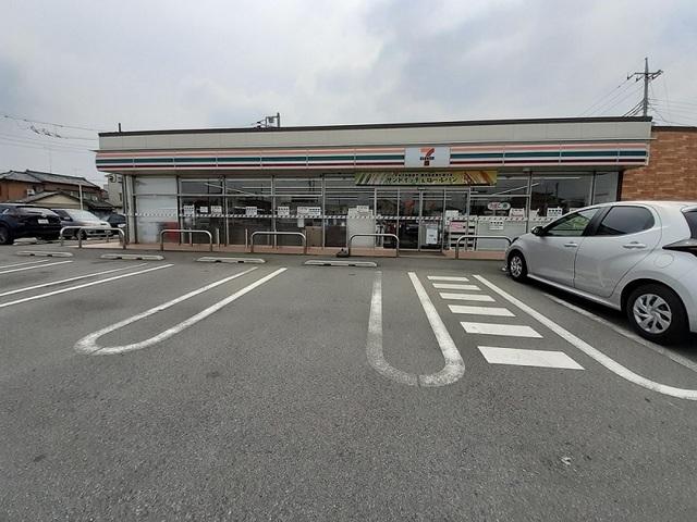 セブンイレブン太田市古戸町店：550m