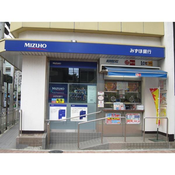 ゆうちょ銀行本店桜台駅前出張所：400m
