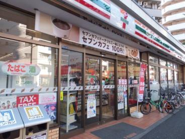 セブンイレブン西早稲田1丁目店：166m