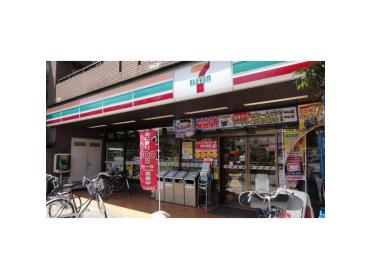 セブンイレブン熊野前店：581m