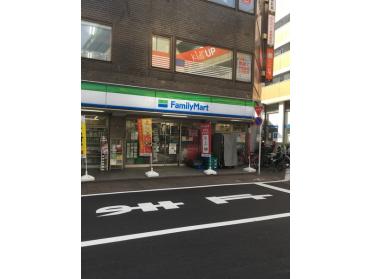 ファミリーマート大田区役所前店：121m