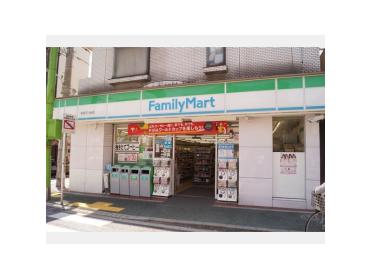 ファミリーマート栄屋石川台店：64m