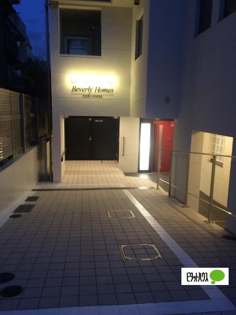 ビバリーホームズ上井草（502） エントランス