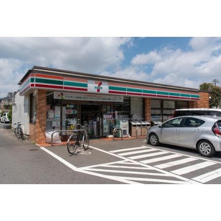 セブンイレブン練馬西大泉3丁目店：151m