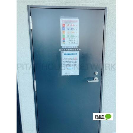 敷地内ごみ置き場