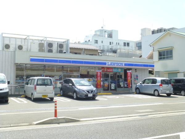 ローソン小田原竹の花店：347m
