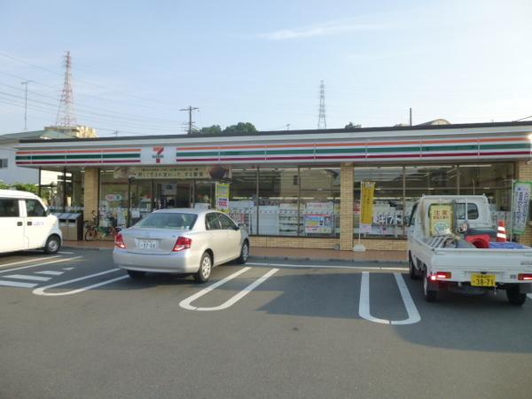セブンイレブン小田原多古店：525m