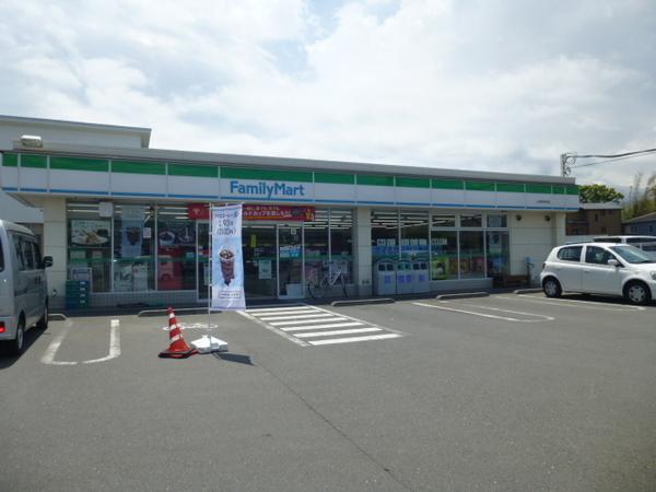 ファミリーマート小田原中町店：448m