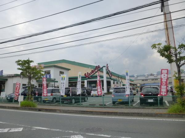 ヤオマサ久野店：724m
