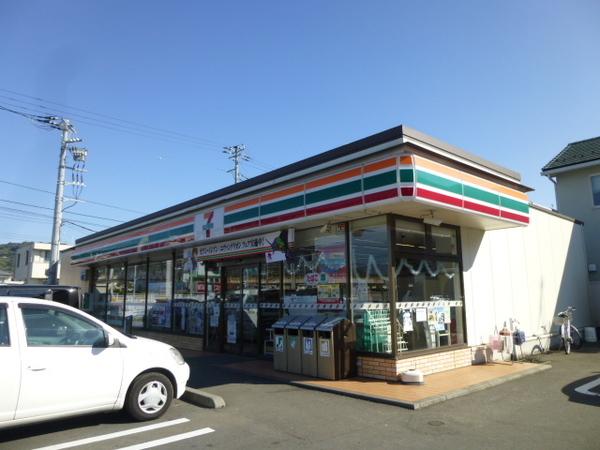 セブンイレブン小田原下堀店：539m
