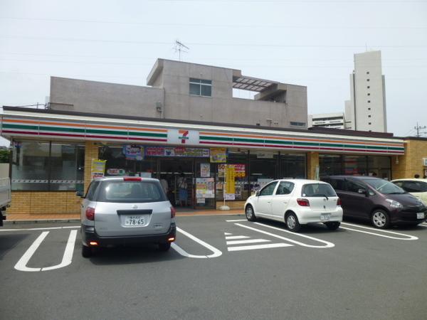 セブンイレブン小田原城山1丁目店：396m