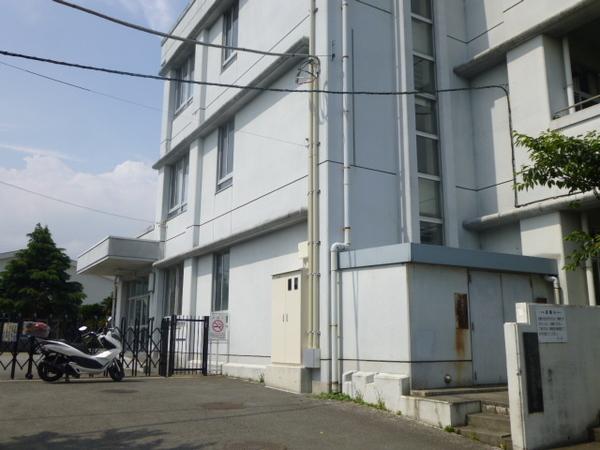 小田原市立下曽我小学校：1092m