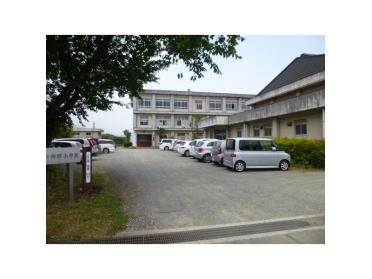 南足柄市立向田小学校：1647m