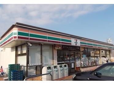 セブンイレブン上新田店：160m